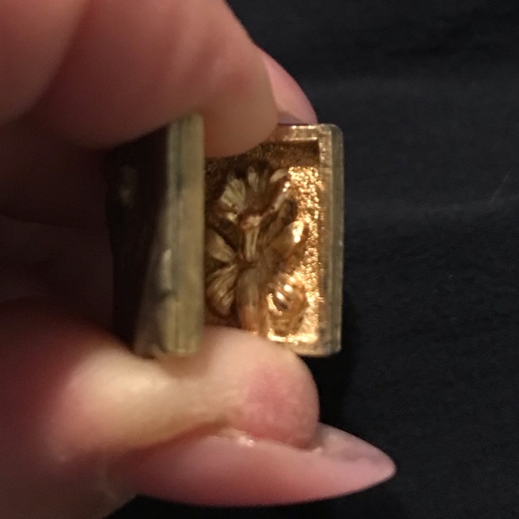 Vintage Charm - Picture 4 of 4